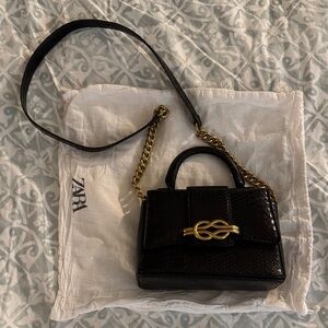 Zara Black and Gold Purse